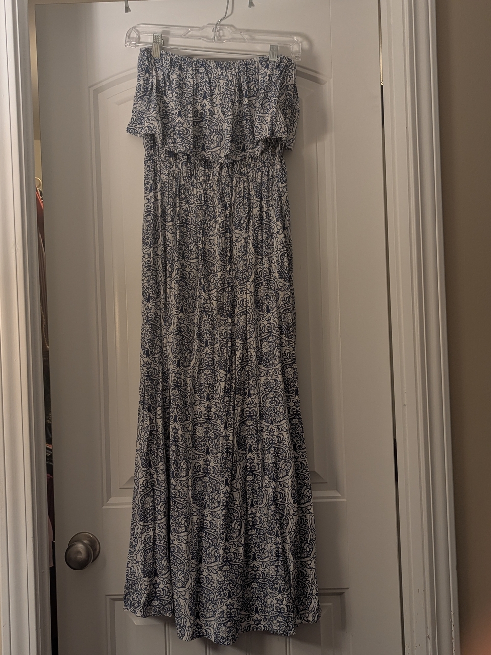Yidarton Strapless Navy & White Printed Maxi Dress